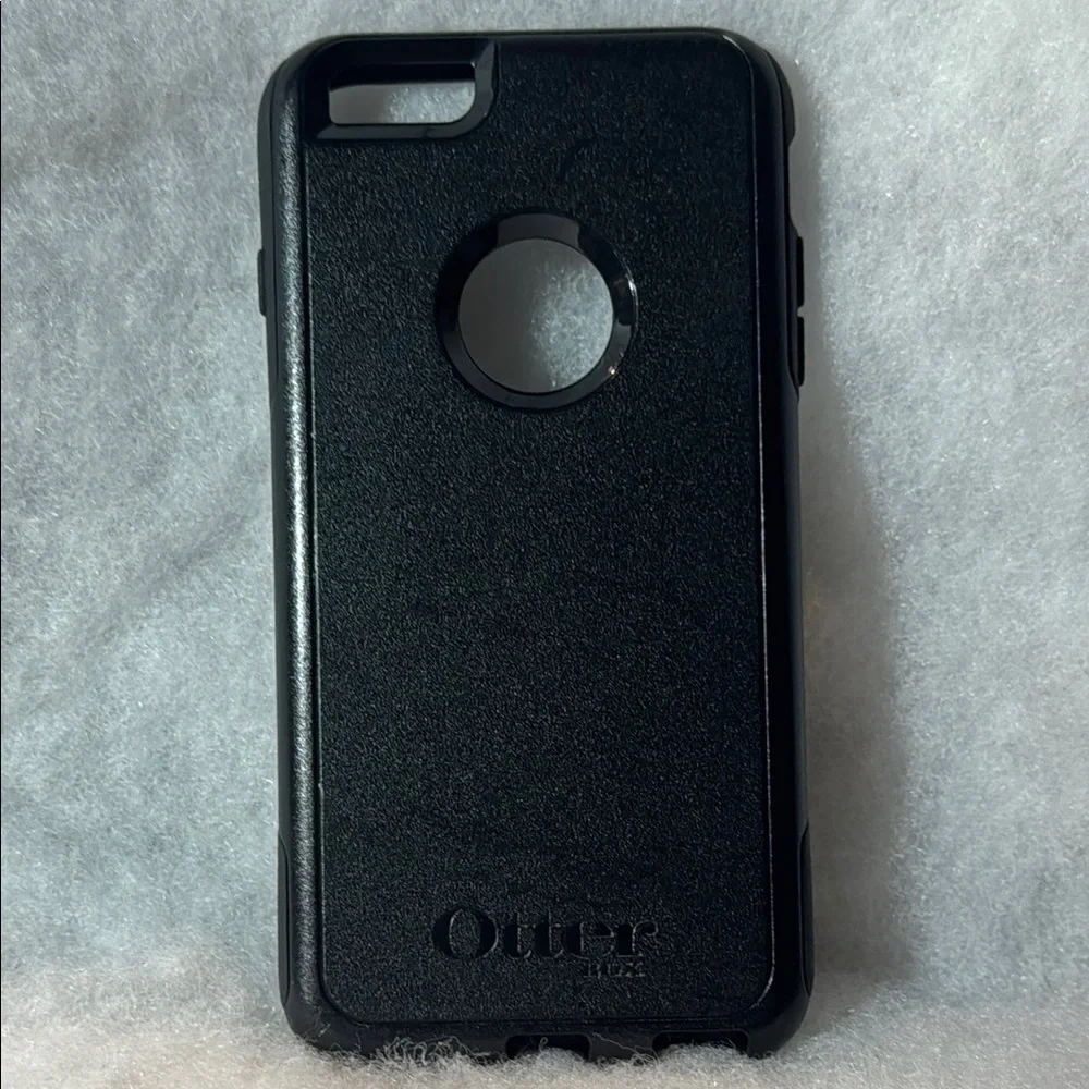 OtterBox Black Protective Phone Case with Durable Design IPhone 6/6S